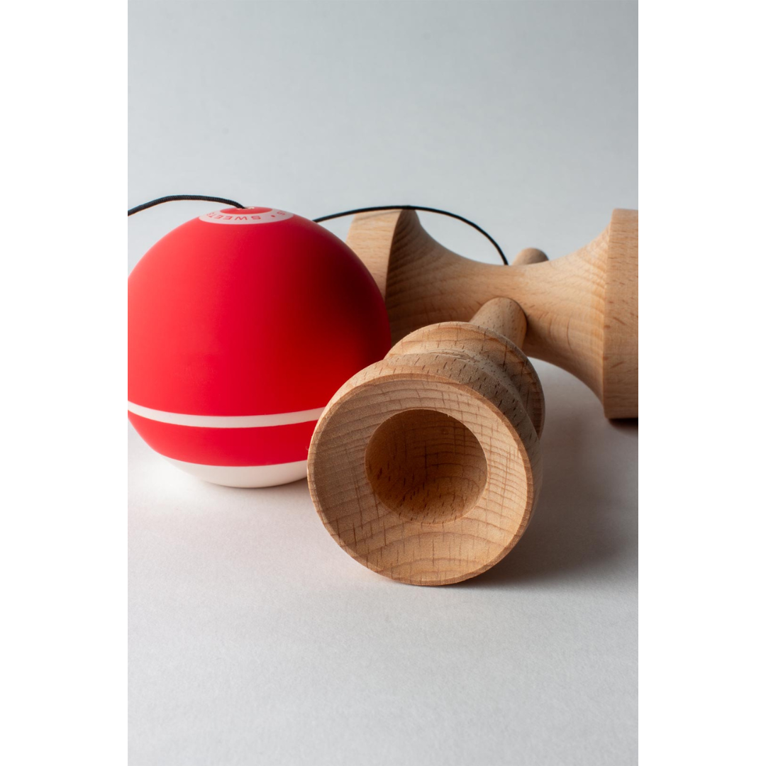 Classic Tracker - Red けん玉 | SWEETS KENDAMAS | 専門店supernova